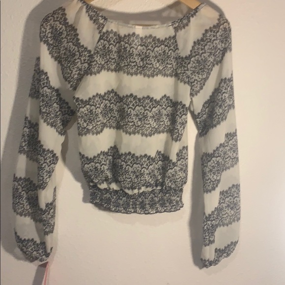 NWT Sheer boho Xhilaration floral crop top blouse - Picture 5 of 7